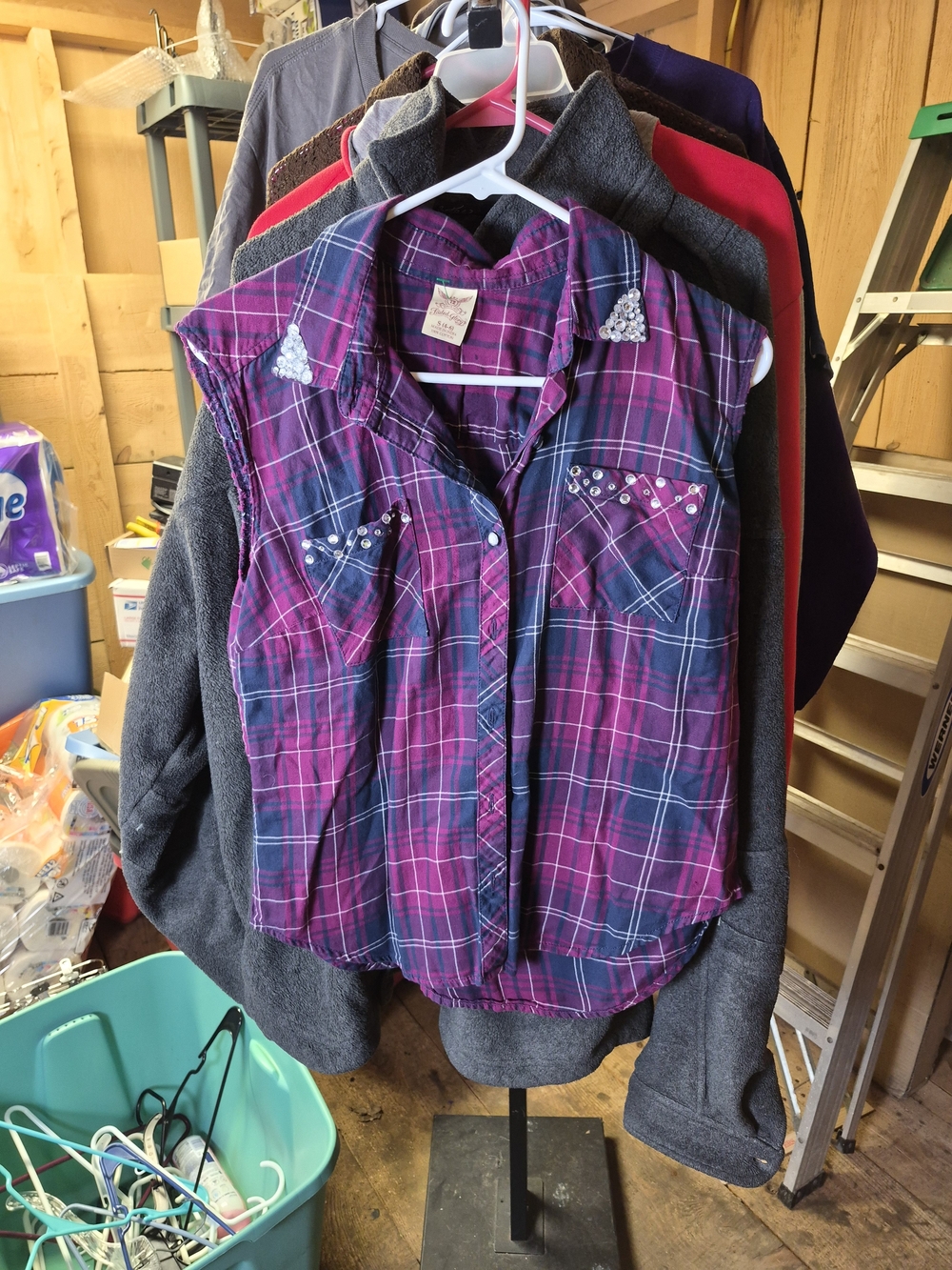 Faded Glory Purple and Pink Plaid Sleeveless Button-Front Top Bin 63